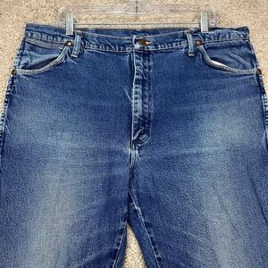 Wrangler Cowboy Cut Men's 40x34 Straight Leg Blue Denim Jeans Distressed 947STR